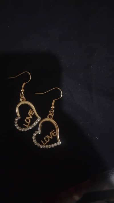 "Beautiful Heart-Shaped Gold Love Jewelry Set