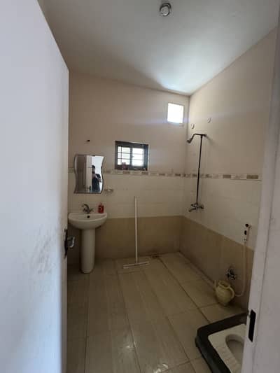 5 Marla Portion For Rent