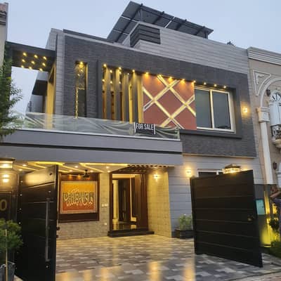 10 MARLA BRAND NEW LUXURY SAPNISH FULL HOUSE WITH GASS FOR RENT JASMINE BLOCK BAHRIA TOWN LAHORE