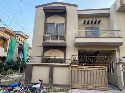 House For Sale 4 Marla 1.5 Storey Slightly Used Corner House