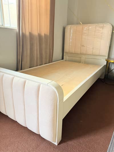Single bed (new)