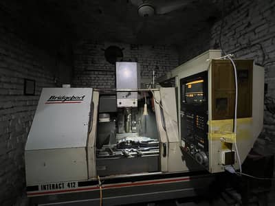 CNC Vertical Machining Center