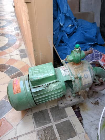 Used Water boring pump 10/10 condition
