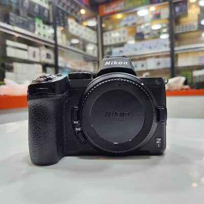 Nikon Z5 Body