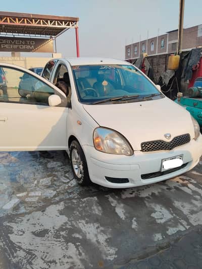Toyota Vitz 2003