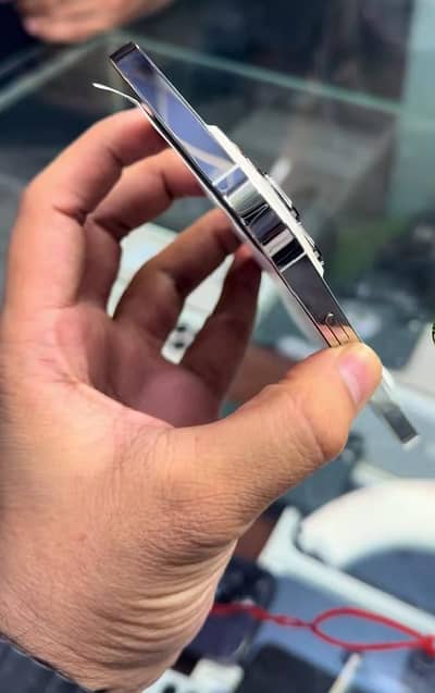 white Color 256 gb Pta Proved 10/9.5