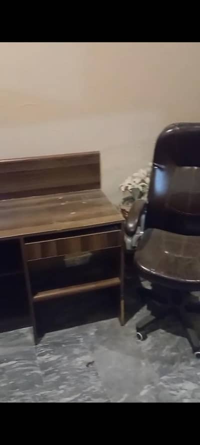 chair and table for sell