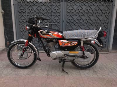 Honda cg  125 model 2022 karachi number