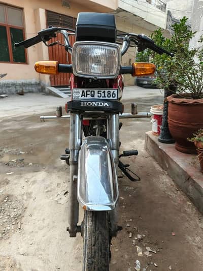 Honda 70 cd Red colour All dacomnts complete 03181413323