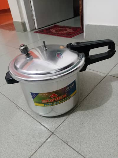 Pressure cooker Sonex original premium quality  heavy duty