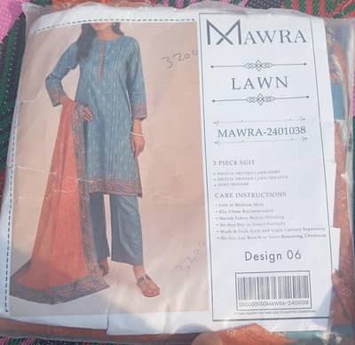 LADIES CLOTHES/WOMENS CLOTHES/GIRLS CLOTHES / /CLOTHES /SUITS/DIFFEREN