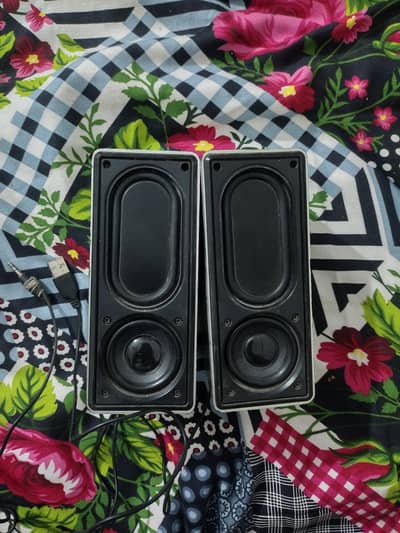 MINI PORTABLE SPEAKER 3.5MM AUX FOR MOBILE LAPTOP TABLET