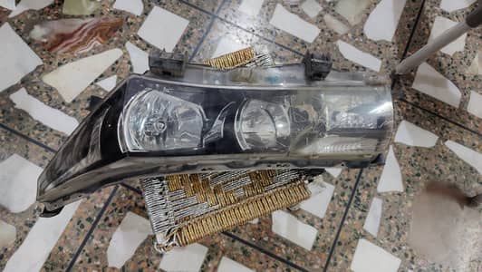 COROLLA GLI 2015 MODEL GENUINE HEADLIGHT