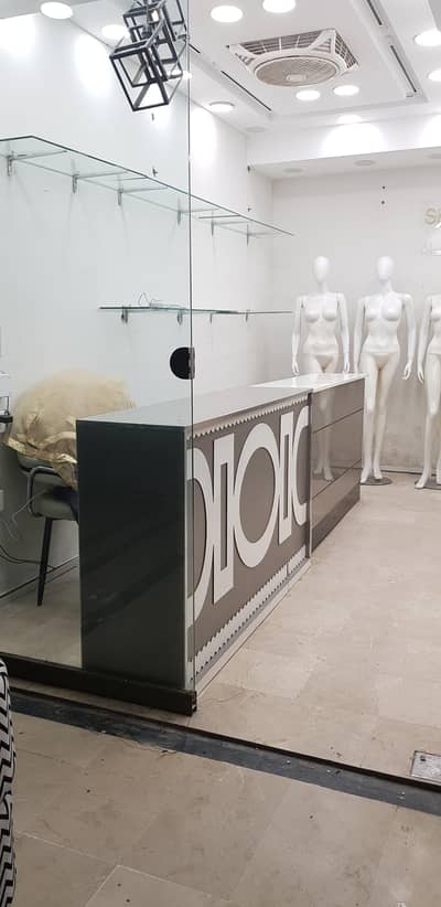 Cash Counter For Sale 0/3/1/6/5/1/9/3/3/3/9.