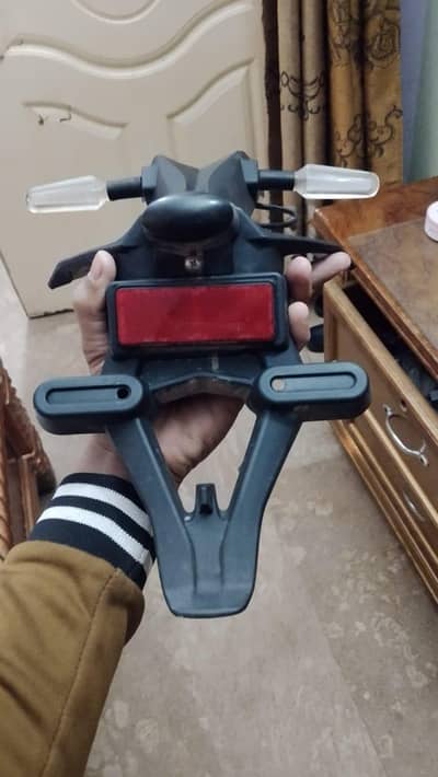 janniun bilkul replica tail