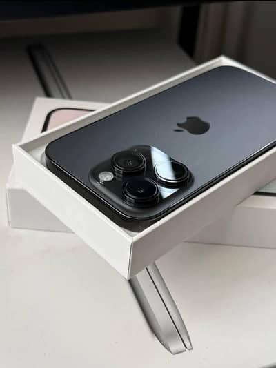 iphone Xsmax 11,12,13,14,15,16, 17 Pro Max available on instalment