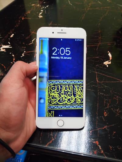 i phone 7 plus  battery health 100 memory 128gb