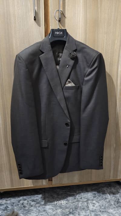 focus 3 piece suit