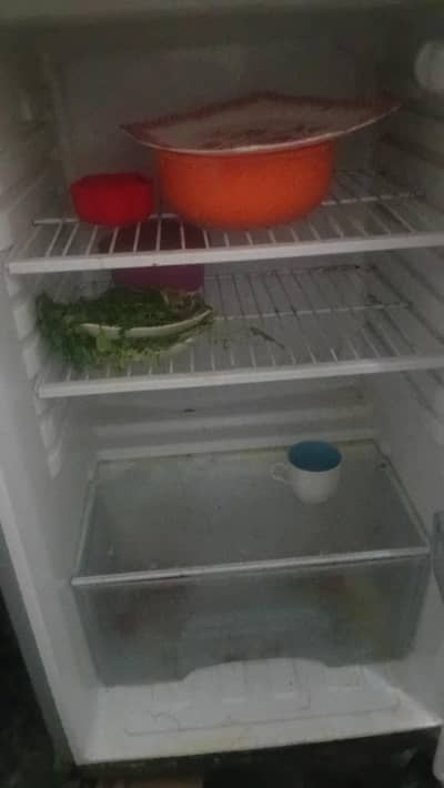 Haier fridge good condition