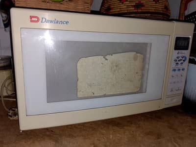 Dawlance Microwave Oven – Excellent Condition
