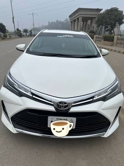 2022 Altas Grande 1.8 with black Interior total geniune