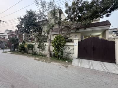 1 Kanal Independent Upper Portion in Canal View Society