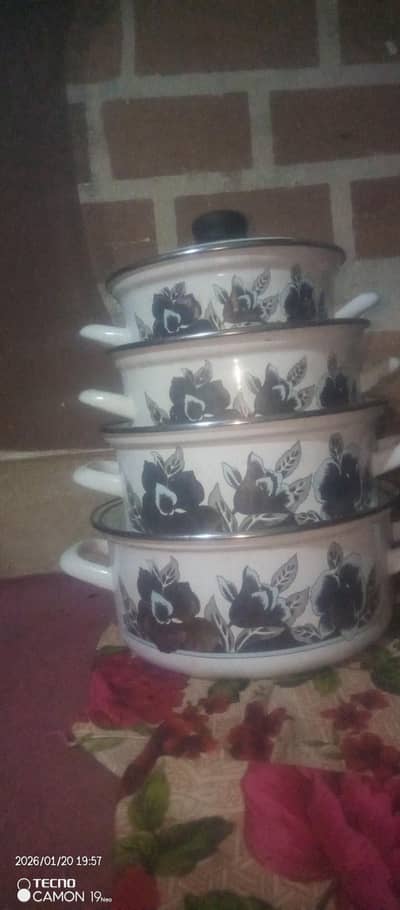 New 4 piece handi set non stiick iron cast silver heavy metal,