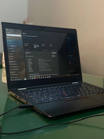 Intel Core i7 6th Gen (i7-6600U), 8GB RAM, 256GB SSD, Intel HD 520, 64