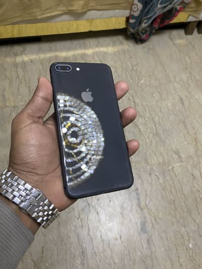 iPhone 8 Plus