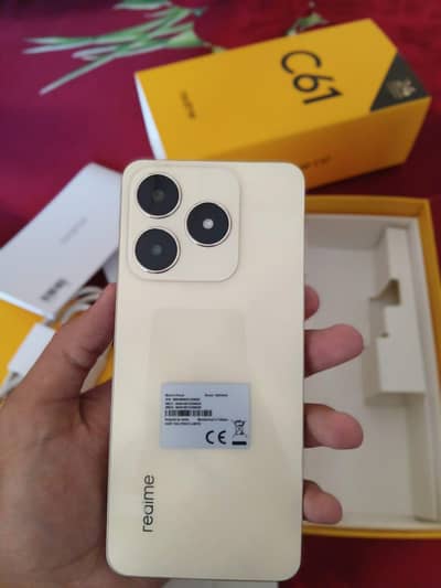REALME C61