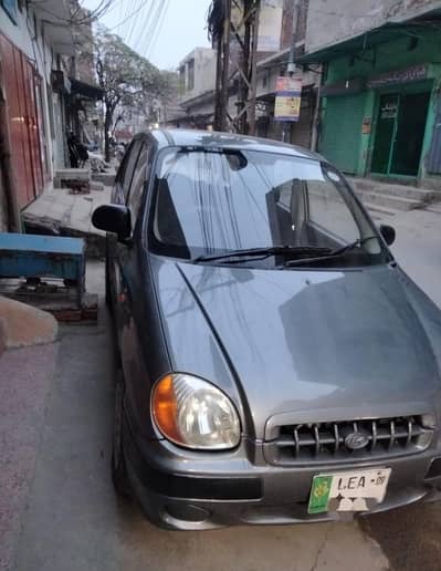 santro 2009 power staring