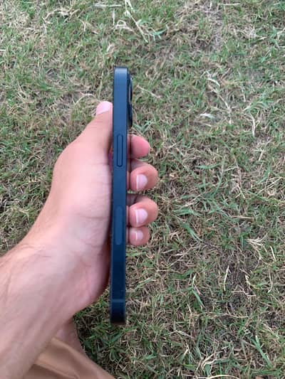 iPhone 13 simple Jv 128 gb bh 95 box available water pack