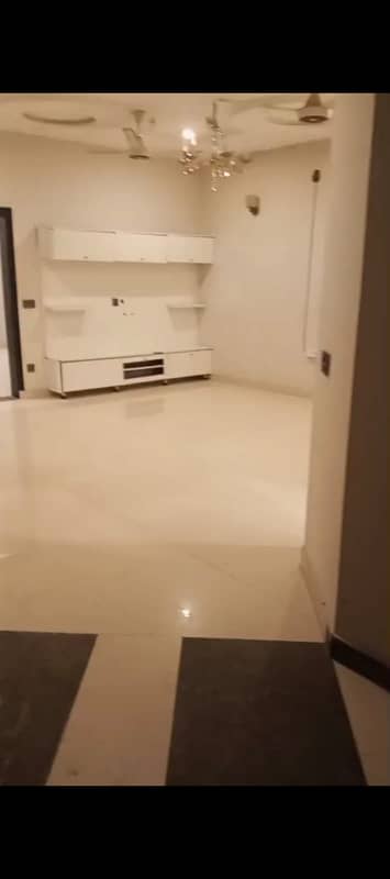 I RENTOUT 10 MARLA UPPER PORTION IN BAHRIA ORCHARD LAHORE