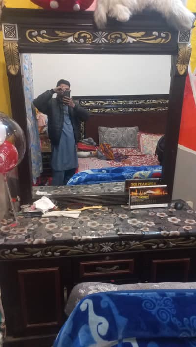 dressing  _ cubard_ badtan almari used