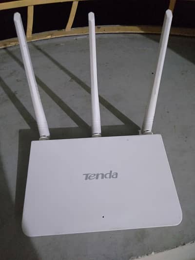 Tenda wifi router