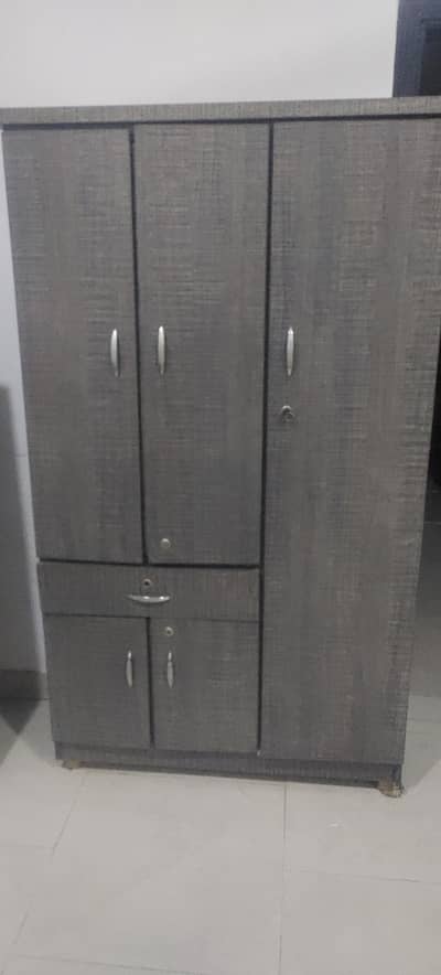 VIP cupboard  hai 6 month use