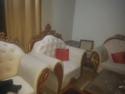 Sofa bilkul new condition ma ha