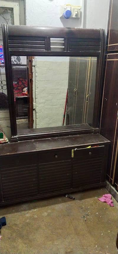 dressing table