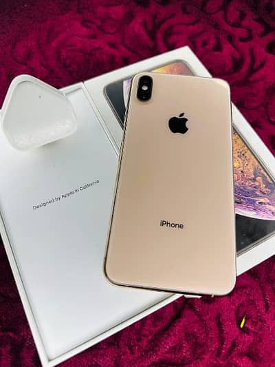 I phone xs max 256 GB memory water pack