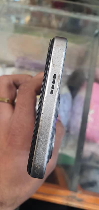 Genuine Set With Box& Charger  10 by 10 condition