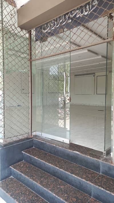 5 MARLA LIKE A NEW FULL PLAZA IDEAL LOCATION EXCELLENT BUILDING FOR RENT IN BAHRIA TOWN LAHORE