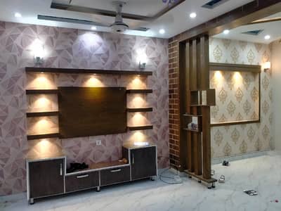 5 MARLA BRAND NEW CONDITION LUXURY EXCELLENT GOOD FULL HOUSE FOR RENT IN AA BLOCK BAHRIA TOWN LAHORE