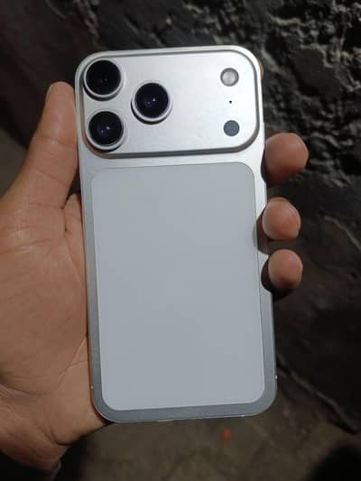 iphone xr converted to 17 pro max