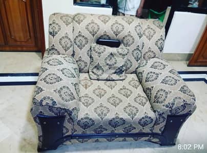 6 seater sofa set neat clean Price final 23k