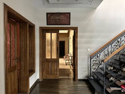 1 KANAL LIKE A BRAND NEW LUXURY GOOD EXCELLENT CONDITION FULL HOUSE FOR RENT IN GULBAHAR BLOCK BAHRIA TOWN LAHORE