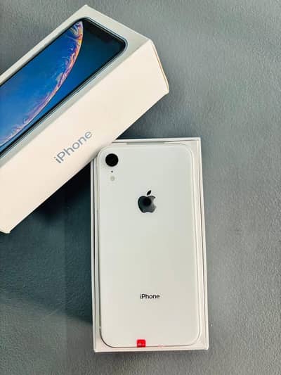 iPhone XR 64GB only WhatsApp number 03468444939