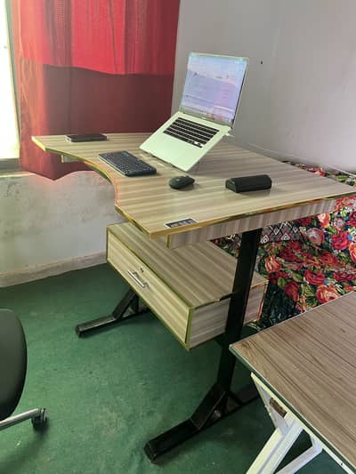 Standing Computer office table