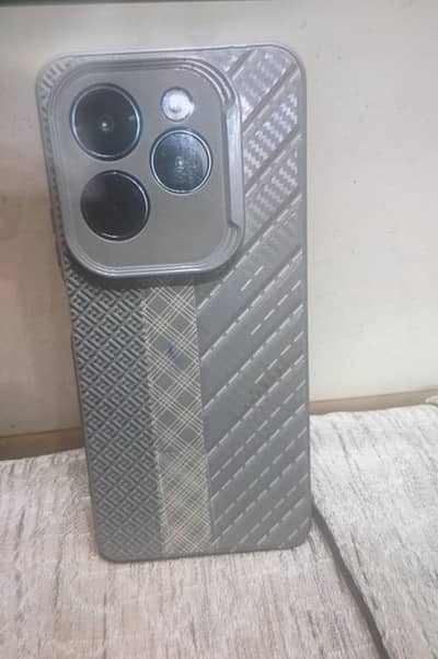 Infinix hot 40 all ok 8+8 256 gb memory fore sale