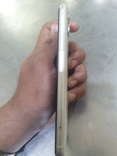 White clour 128 gb pta approved battery health 76