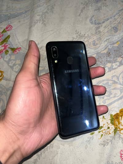 Samsung A20e